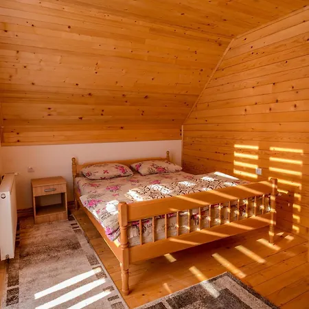 펜션 Planinska Kuca